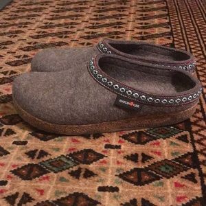 GZ Grey Wool Felt Haflinger Clog